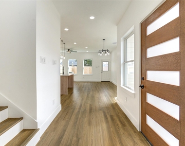 4554 Newberry Street - Photo Thumbnail 3