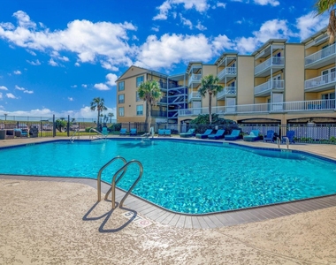 6300 Seawall Boulevard - Photo Thumbnail 39