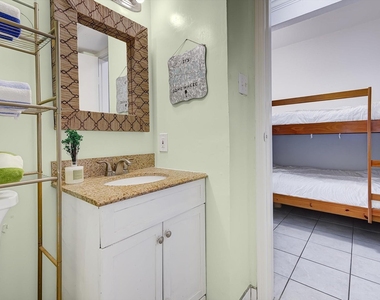 6300 Seawall Boulevard - Photo Thumbnail 14