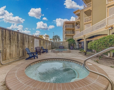 6300 Seawall Boulevard - Photo Thumbnail 24