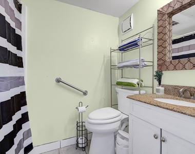 6300 Seawall Boulevard - Photo Thumbnail 13