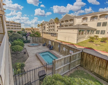 6300 Seawall Boulevard - Photo Thumbnail 20