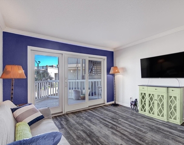 6300 Seawall Boulevard - Photo Thumbnail 4