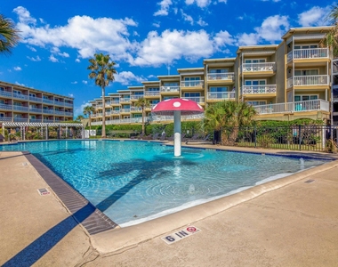 6300 Seawall Boulevard - Photo Thumbnail 36