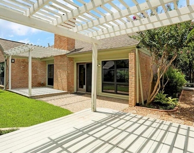 12111 Olympia Drive - Photo Thumbnail 12
