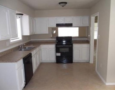 22603 Millgate Drive - Photo Thumbnail 3