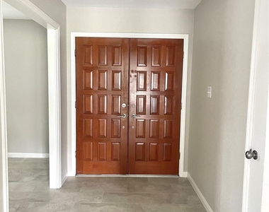 321 Petunia Street - Photo Thumbnail 1