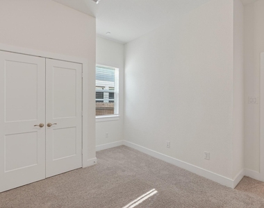 648 Crested Duck Court - Photo Thumbnail 19