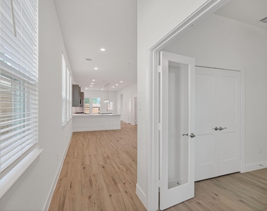 648 Crested Duck Court - Photo Thumbnail 3