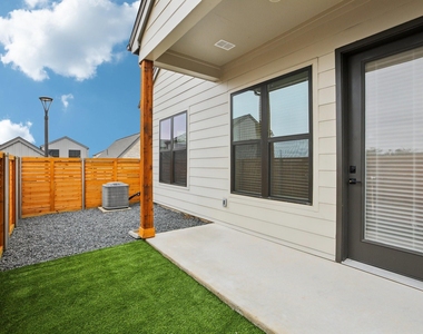 1601-301 Mustang Drive - Photo Thumbnail 25