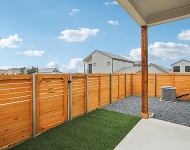 1601-301 Mustang Drive - Photo Thumbnail 24