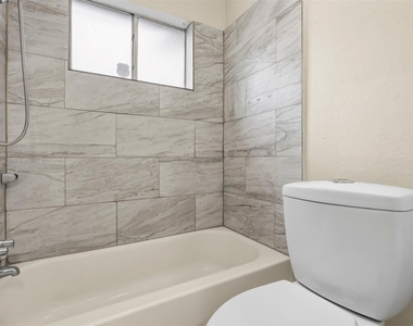 423 Pickford Drive - Photo Thumbnail 19