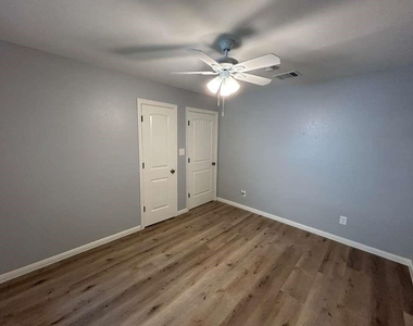 3017 Nita Street - Photo Thumbnail 19
