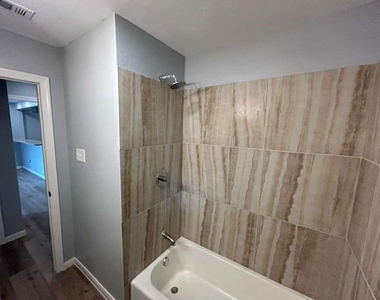 3017 Nita Street - Photo Thumbnail 18