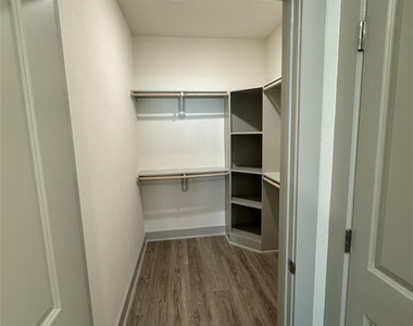 26244 Twin Oaks Road - Photo Thumbnail 9