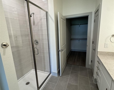 26244 Twin Oaks Road - Photo Thumbnail 8