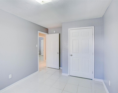 11807 Greenmesa Drive - Photo Thumbnail 14