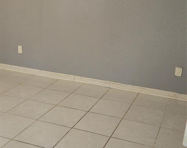 11807 Greenmesa Drive - Photo Thumbnail 9