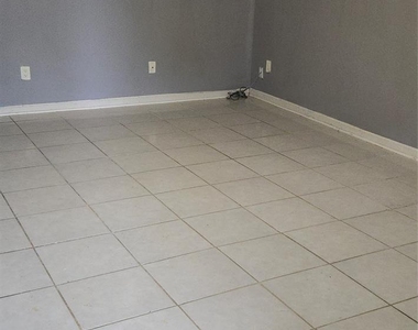 11807 Greenmesa Drive - Photo Thumbnail 8
