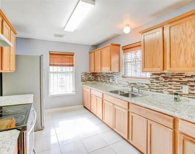 11807 Greenmesa Drive - Photo Thumbnail 2