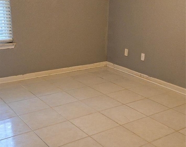 11807 Greenmesa Drive - Photo Thumbnail 14