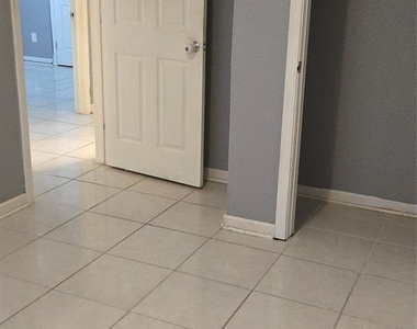 11807 Greenmesa Drive - Photo Thumbnail 13