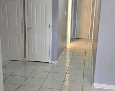 11807 Greenmesa Drive - Photo Thumbnail 6