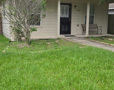 11807 Greenmesa Drive - Photo Thumbnail 2