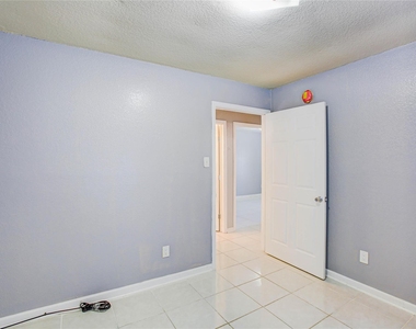 11807 Greenmesa Drive - Photo Thumbnail 8