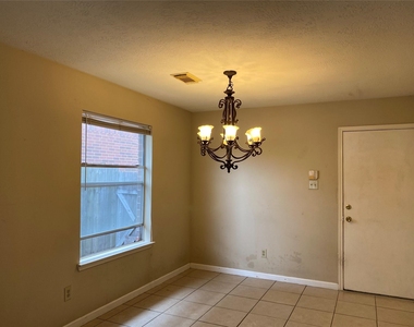 2927 Sailors Moon Drive - Photo Thumbnail 4