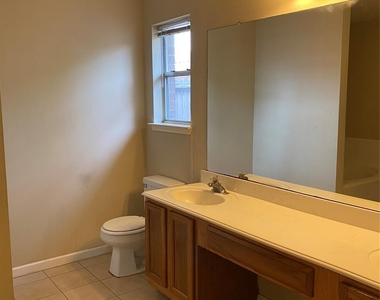 2927 Sailors Moon Drive - Photo Thumbnail 12