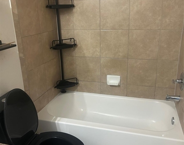 8407 N Broadleaf Avenue N - Photo Thumbnail 23