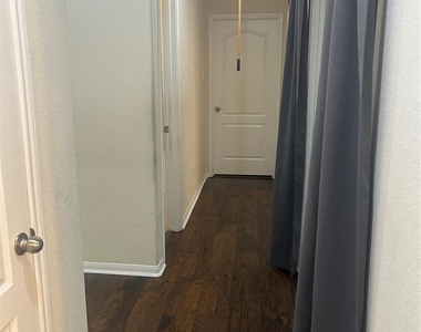 8407 N Broadleaf Avenue N - Photo Thumbnail 17