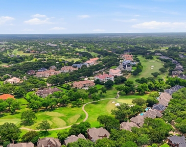 3315 Riviera Drive - Photo Thumbnail 43