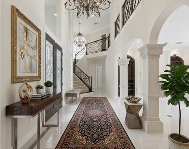 3315 Riviera Drive - Photo Thumbnail 7
