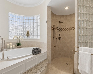 3315 Riviera Drive - Photo Thumbnail 22