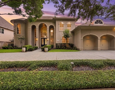 3315 Riviera Drive - Photo Thumbnail 3