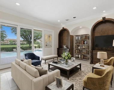 3315 Riviera Drive - Photo Thumbnail 10