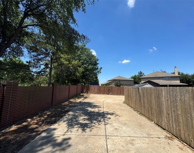 8107 Gran Villa Drive - Photo Thumbnail 44