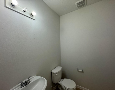 8107 Gran Villa Drive - Photo Thumbnail 9