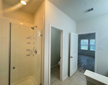 8107 Gran Villa Drive - Photo Thumbnail 24