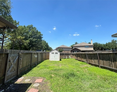 8107 Gran Villa Drive - Photo Thumbnail 43