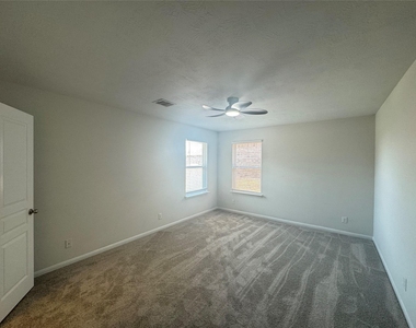 8107 Gran Villa Drive - Photo Thumbnail 35