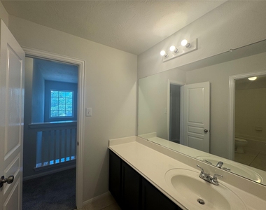 8107 Gran Villa Drive - Photo Thumbnail 38