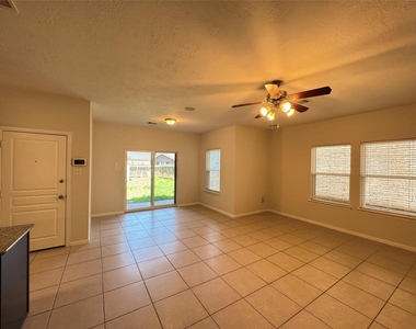 8107 Gran Villa Drive - Photo Thumbnail 13