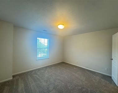 8107 Gran Villa Drive - Photo Thumbnail 32