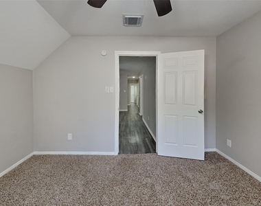 2507 Brookdale Drive - Photo Thumbnail 11
