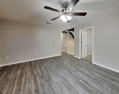 2507 Brookdale Drive - Photo Thumbnail 17