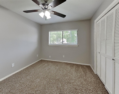 2507 Brookdale Drive - Photo Thumbnail 15