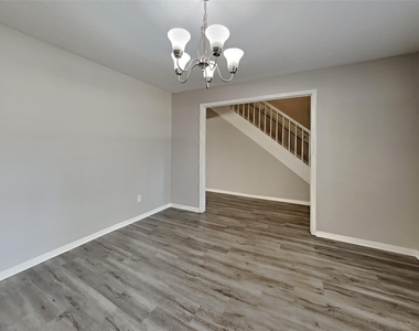 2507 Brookdale Drive - Photo Thumbnail 6
